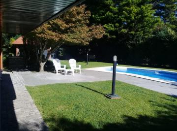 Casa de 6 ambientes, Pilar · Alquiler.