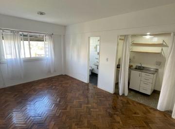 Departamento de 1 ambiente, Villa del Parque · 1 Ambiente Frente, Luminoso, Buena Ubicacion!