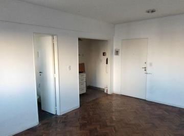 Departamento de 1 ambiente, Villa del Parque · 1 Ambiente Frente, Luminoso, Buena Ubicacion!
