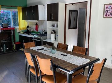 Casa · 148m² · 6 Ambientes · 1 Cochera · Casa en Venta en Villa Elvira, La Plata, G. B. a. Zona Sur