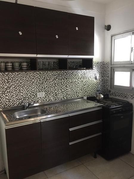 Living comedor con balcon A la calle, cocina, baño, dormitorio