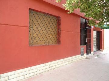 Casa · 82m² · 3 Ambientes · 1 Cochera · Casa en Venta en Barrio Villa Adela