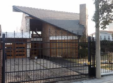 Casa , Córdoba · Venta Cerro Casa 400 M²cub - Excel. Ubicacion