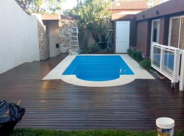 Casa · 225m² · 6 Ambientes · 2 Cocheras · 4 Dorm Pileta Gge Acepta Permuta