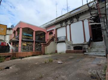 Local comercial · 451m² · 6 Ambientes · Venta o Alquiler de Casa, Local o Terreno Sobre 8 de Octubre