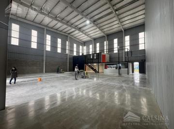 Bodega-Galpón · 430m² · Galpón en Alquiler - Av La Voz del Interior y Circunvalación