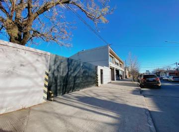 Oficina comercial · 1100m² · Excelente Local Deposito y Oficinas en Venta