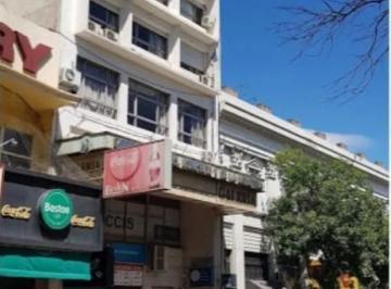 Local comercial · 24m² · 1 Ambiente · Alsina19.frente a Plaza Rivadavia.