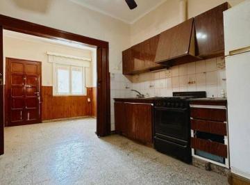 Casa · 166m² · 4 Ambientes · 1 Cochera · Casa en Venta de 2 Dorm. C/ Cochera en Pedro Pico