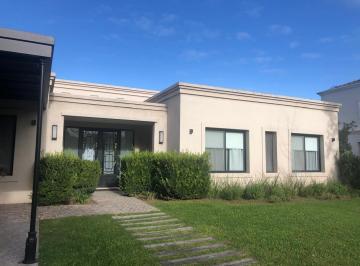 Casa · 180m² · 6 Ambientes · Casa en Venta en Pilar, G. B. a. Zona Norte, Argentina