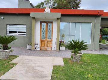Quinta vacacional · 128m² · 1 Dormitorio · 2 Cocheras · Venta Casa en El Pato Lote 1500 m²