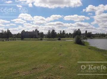 Terreno · 1088m² · Lote en Venta de 1088 m² con Escritura, Fondo Laguna en Posada de Los Lagos. Brandsen