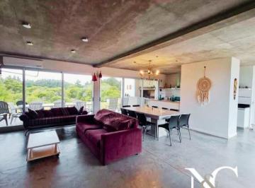 Casa · 140m² · 4 Ambientes · 1 Cochera · Casa en Alquiler en Costa Esmeralda