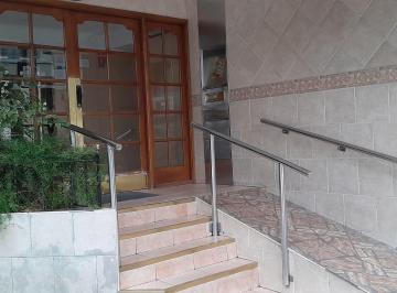 Departamento de 2 ambientes, Almagro · 2amb con Patio y Baño a Nuevo