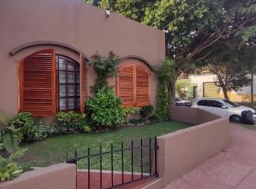 Casa · 180m² · 3 Ambientes · 1 Cochera · Casa en Venta de 3 Ambientes Gonzalez Balcarce 3605 (Remedios de Escalada)