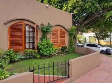 Casa · 180m² · 3 Ambientes · 1 Cochera · Casa en Venta de 3 Ambientes Gonzalez Balcarce 3605 (Remedios de Escalada)