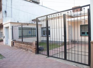 Casa · 153m² · 4 Ambientes · 1 Cochera · Casa en Venta - Colón
