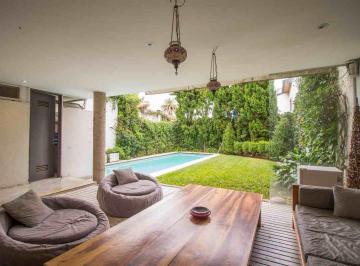 Casa · 235m² · 6 Ambientes · 2 Cocheras · Venta Casa 6 Amb San Isidro con Pileta y Ascensor