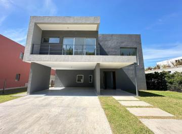 Casa · 370m² · 6 Ambientes · 2 Cocheras · Casa Al Río en Venta - Barrio San Juan, Villanueva, Tigre