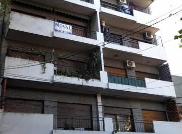 Departamento · 70m² · 3 Ambientes · En Venta San Martin Dpto 3 Ambientes con Balcon Corrido