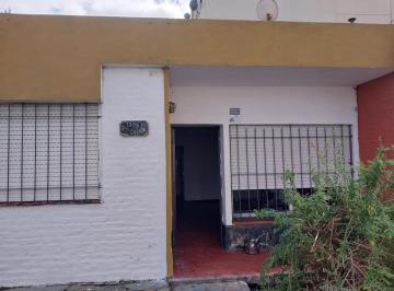 Casa · 100m² · 3 Ambientes · 2 Cocheras · Casa en Alquiler 4 Ambientes San Miguel
