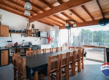 Casa · 200m² · 5 Ambientes · 1 Cochera · Venta Impecable Casa Terraza Cochera Suite Quincho