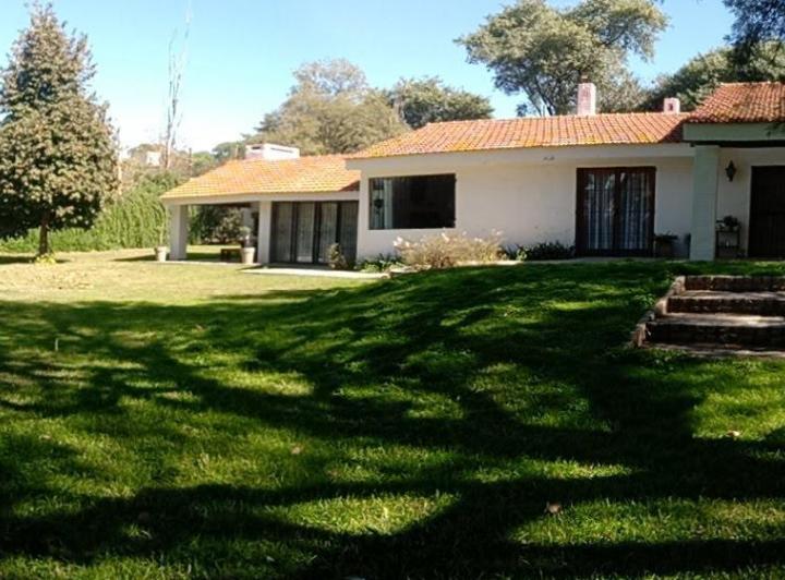 Casa · 420m² · 10 Ambientes · 4 Cocheras