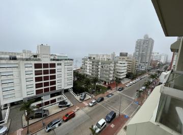 Foto1 · Apartamento en Venta en Zona Puerto, Punta del Este.