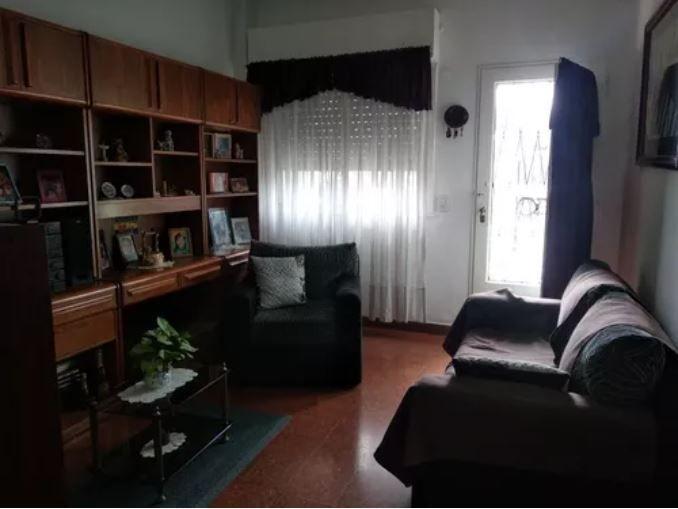Casa · 250m² · 4 Ambientes · 3 Cocheras