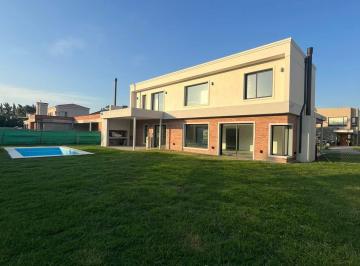 Casa de 5 ambientes, Presidente Perón · Excelente Casa de 5 Amb. a Estrenar en Barrio El Rebenque Canning