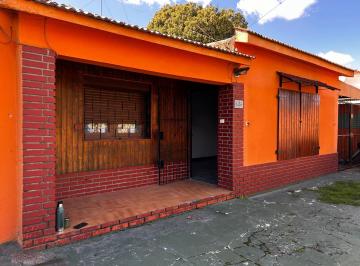 Casa · 60m² · 3 Ambientes · Alquiler Casa en Paso de La Arena de 2 Dorm.