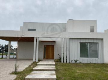 Casa · 223m² · 5 Ambientes · 2 Cocheras · Casa en Venta en Santa Ana, Villa Nueva, Tigre, a La Laguna