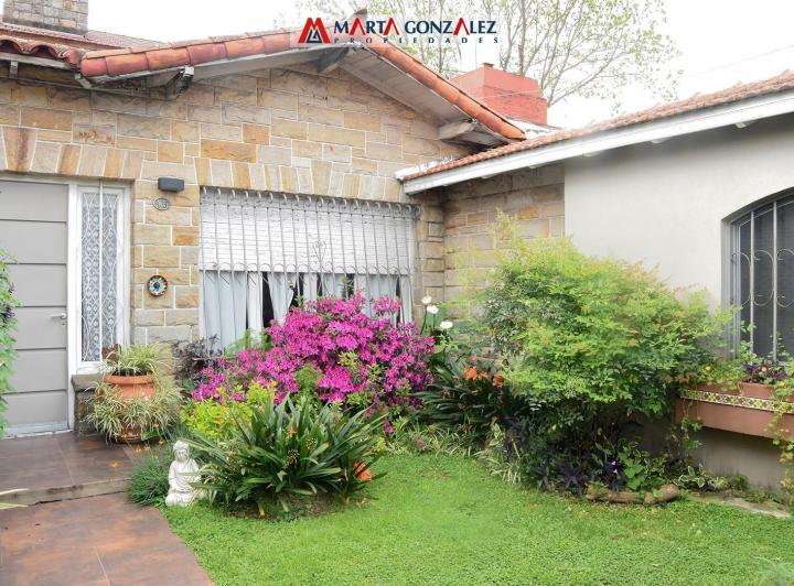 Casa · 180m² · 5 Ambientes · 2 Cocheras