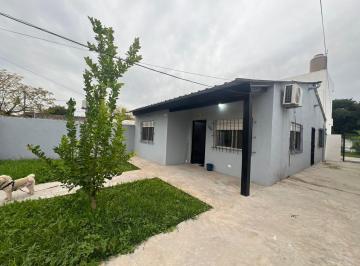 Casa · 50m² · 2 Ambientes · 1 Cochera · Casa en Aqluiler en Villa de Mayo