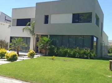 Casa · 350m² · 5 Ambientes · Venta Casa 5 Ambientes Rumenco