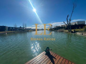 Casa · 250m² · 5 Ambientes · 7 Cocheras · Venta Casa Canton a Laguna