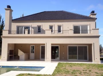 Casa · 400m² · 7 Ambientes · 3 Cocheras · Venta de Casa en Miralagos, La Plata