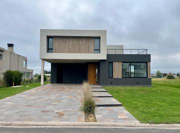 Casa de 6 ambientes, Presidente Perón · San Eliseo - Canning / Casa a Estrenar de 6 Amb en Barrio Privado