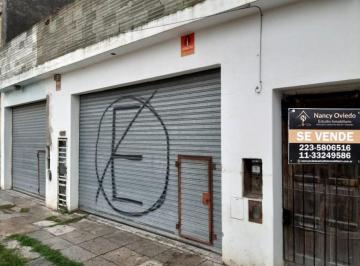 Local comercial · 160m² · 2 Locales en Block de con Techo de Losa de 160 m²
