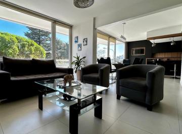 Departamento · 140m² · 4 Ambientes · 2 Cocheras · Departamento 4 Ambientes en Playa Grande con 2 Cocheras