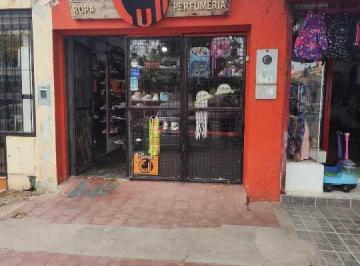 Local comercial · 93m² · Venta de Local Comercial + Dpto/depósito, en El Corazón de Rivadavia - Mza