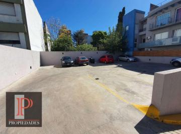 Garage · 12m² · Cochera en Descubierta en Pb en Centro de Lomas de Zamora