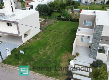 Terreno · 350m² · Lote en Venta en Tejas 4
