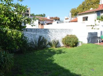 PH de 3 ambientes, Vicente López · Casa PH 3 Amb con Gran Jardín