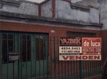 Casa · 193m² · 4 Ambientes · 1 Cochera · Casa 4 Ambientes en Venta