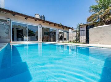 Casa · 185m² · 5 Ambientes · 2 Cocheras · Venta/permuta - Casa de 2 Dorm. con Jardín y Pileta - Fisherton, Rosario.