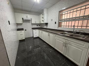 Casa · 145m² · 5 Ambientes · 1 Cochera · Venta/permuta - Casa Al Frente - Toda Reciclada - Alberdi, Rosario