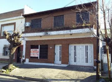 Casa · 110m² · 5 Ambientes · 1 Cochera · Casa de 5 Ambientes en Venta