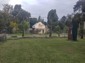 Terreno · 1111m² · Lote de 605 m² con Todos Los Servicios en El Barrio Privado "Las Prunas"