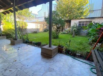 Casa · 135m² · 3 Ambientes · 1 Cochera · Venta Casa 3 Ambientes 2 Dorm. Garage Jardin Lote 10x23 Vicente Lopez Villa Martelli French Al